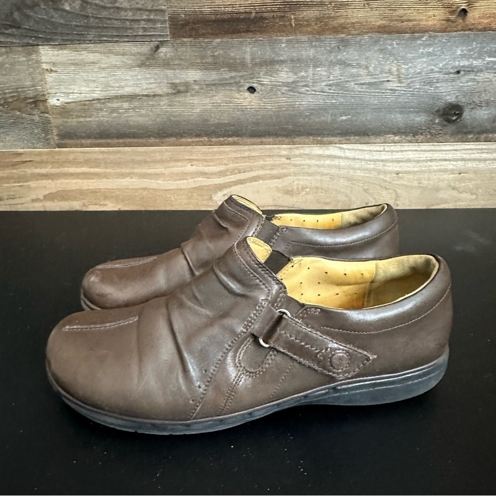 Clarks Unstructured Slip On Loafers Shoes Women’s 9M Brown Leather Casual Shoes